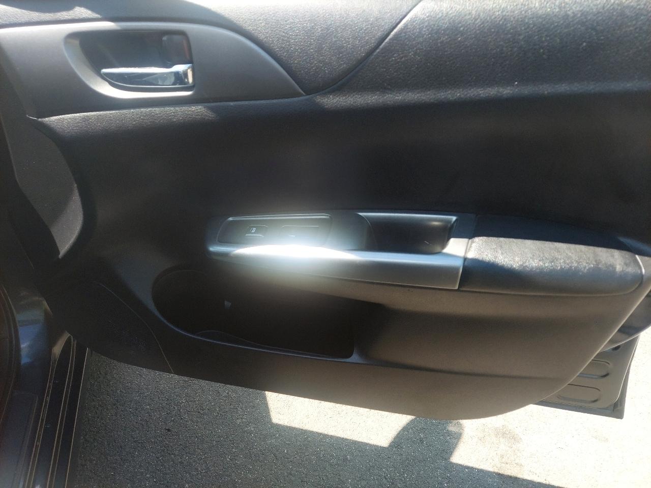 Subaru Impreza Wagon 5dr Auto 2.5i Premium w/Pwr Moonroof Value Pkg 2011