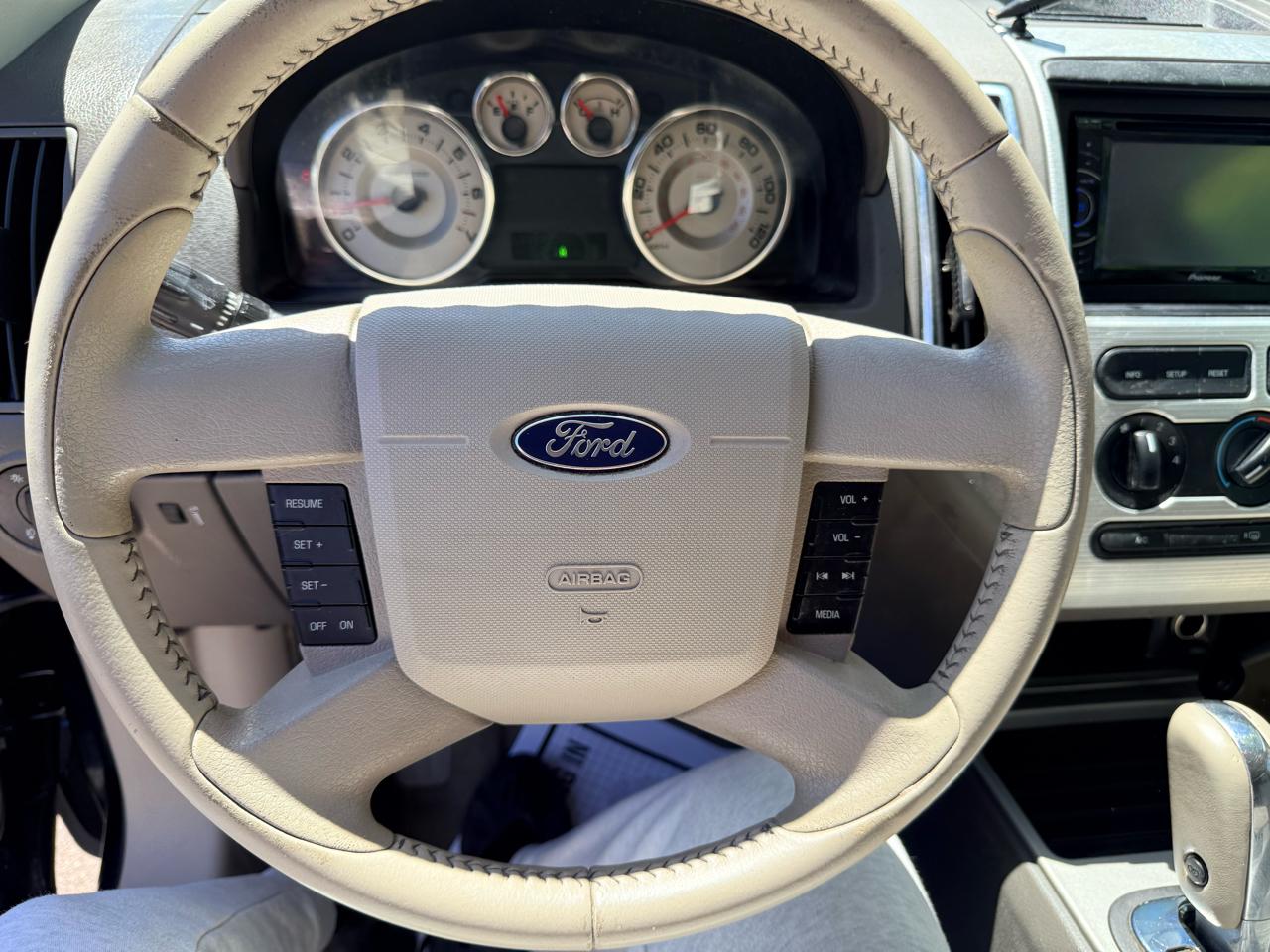 Ford Edge 4dr SEL FWD 2010