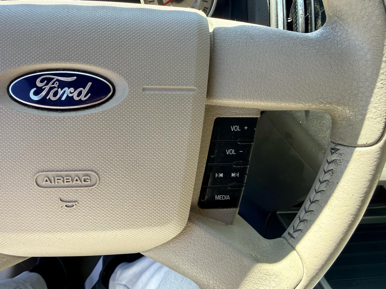 Ford Edge 4dr SEL FWD 2010