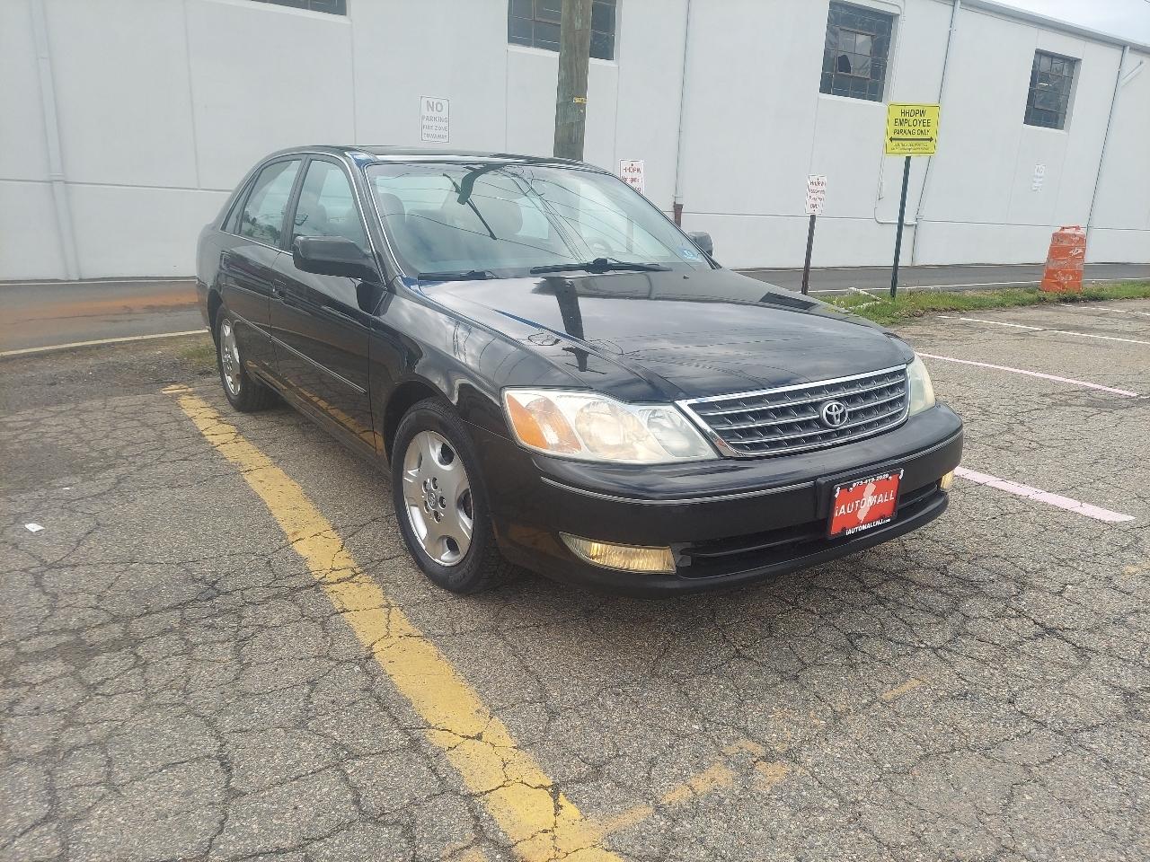 Toyota Avalon 4dr Sdn XLS w/Bench Seat (Natl) 2004