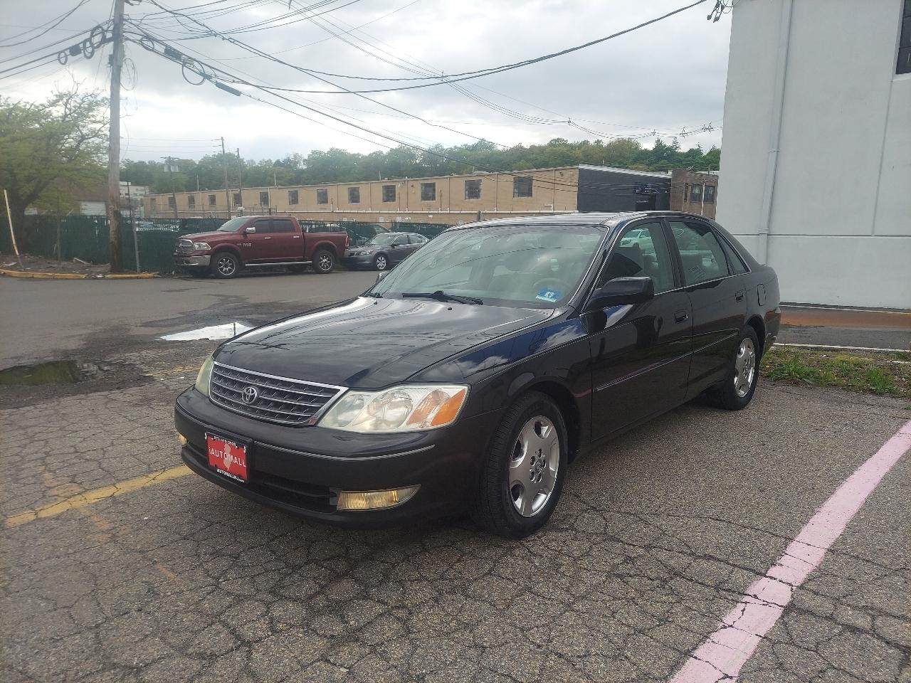 Toyota Avalon 4dr Sdn XLS w/Bench Seat (Natl) 2004