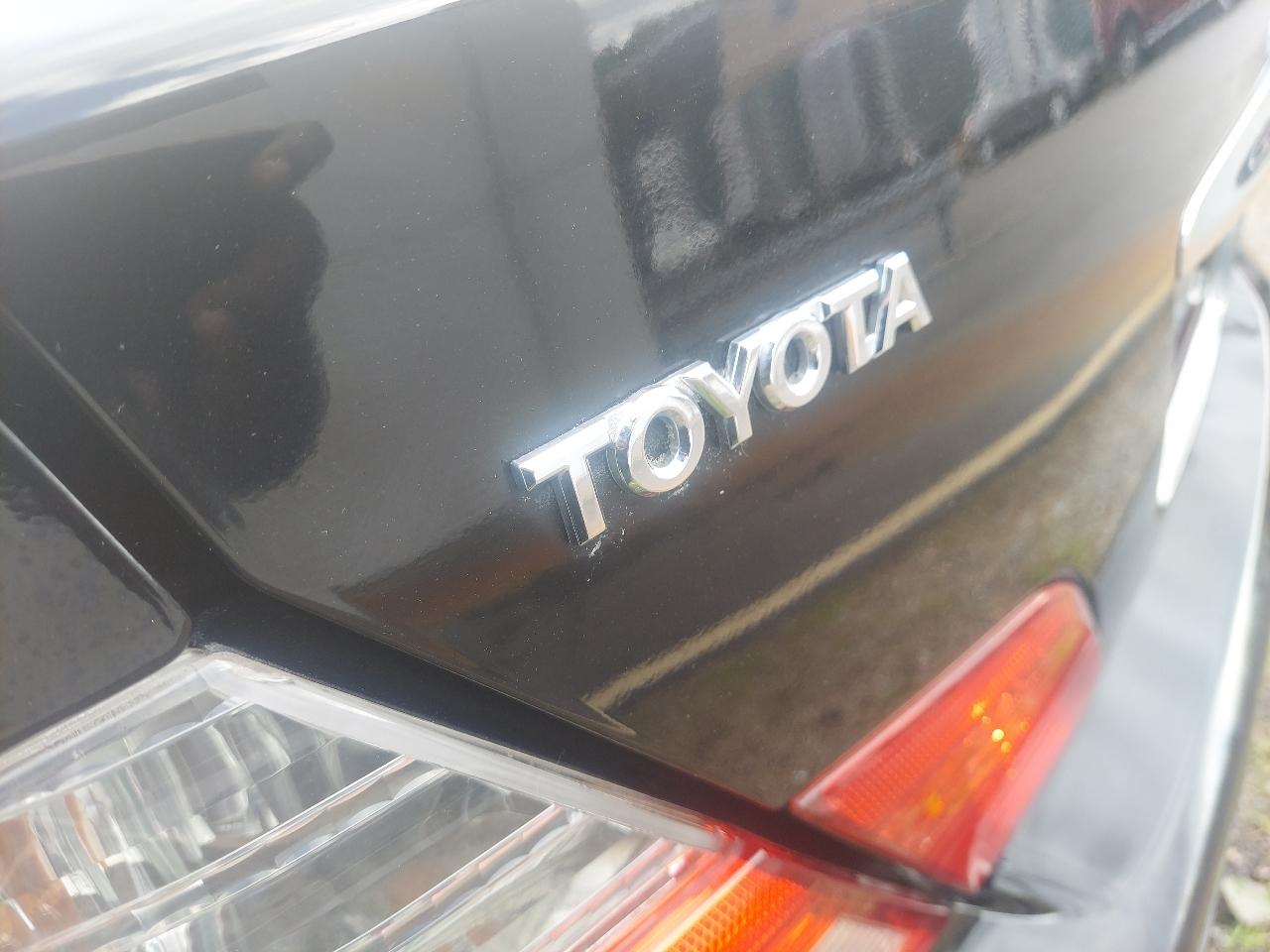 Toyota Avalon 4dr Sdn XLS w/Bench Seat (Natl) 2004