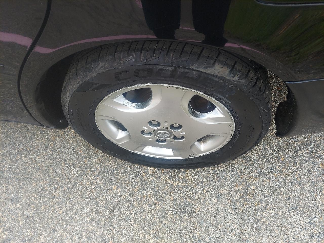 Toyota Avalon 4dr Sdn XLS w/Bench Seat (Natl) 2004