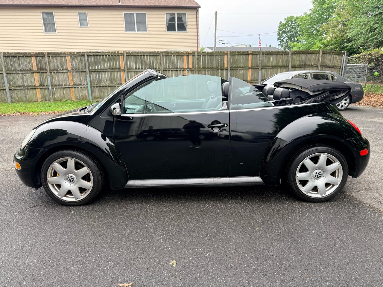 Volkswagen New Beetle Convertible 2dr Convertible GLS Turbo Auto 2003
