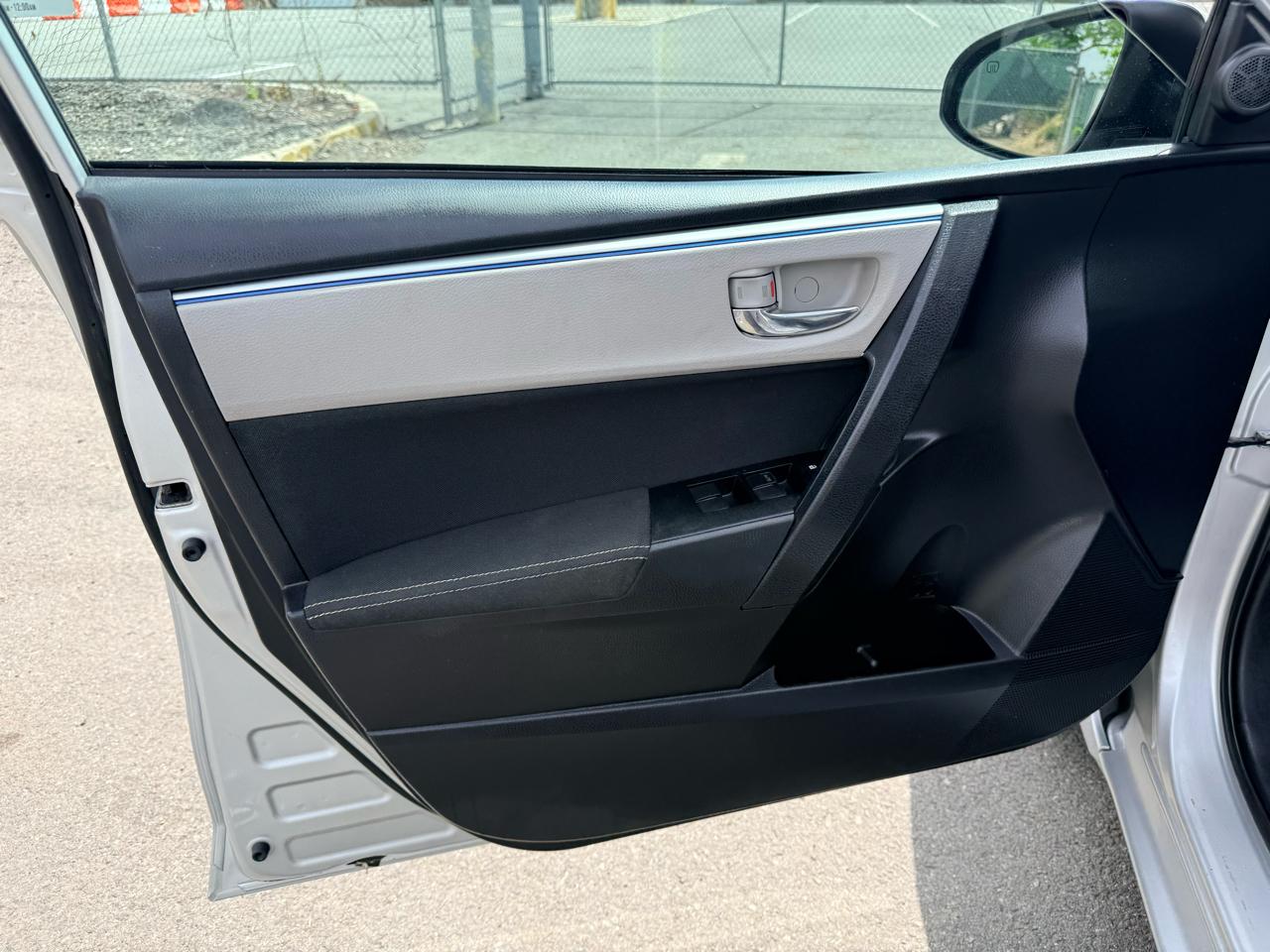 Toyota Corolla 4dr Sdn CVT S w/Special Edition Pkg (Natl) 2016