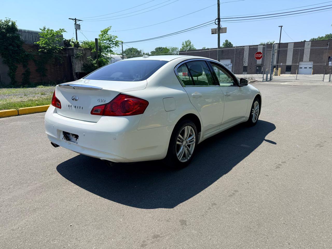 Infiniti G37 Sedan 4dr x AWD 2012