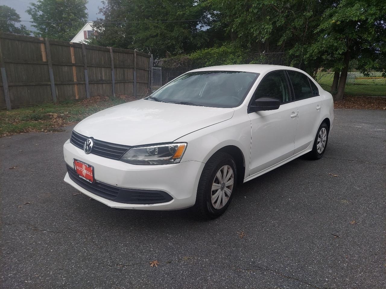 Volkswagen Jetta Sedan 4dr Auto S 2014