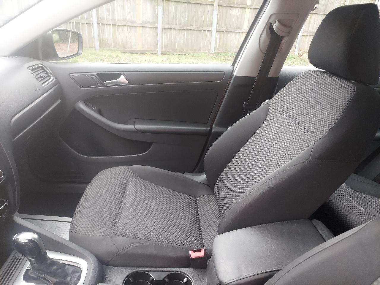 Volkswagen Jetta Sedan 4dr Auto S 2014