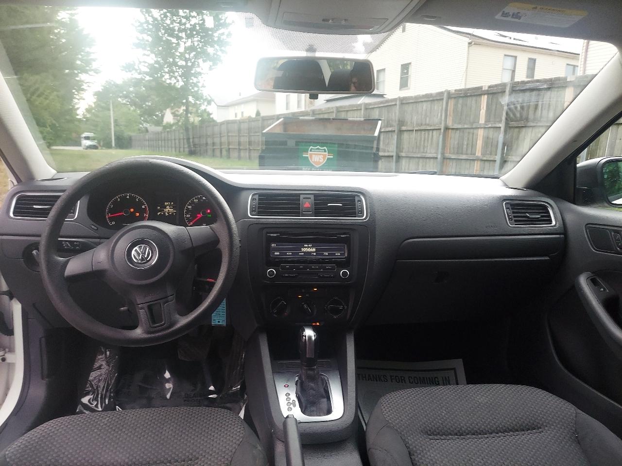 Volkswagen Jetta Sedan 4dr Auto S 2014