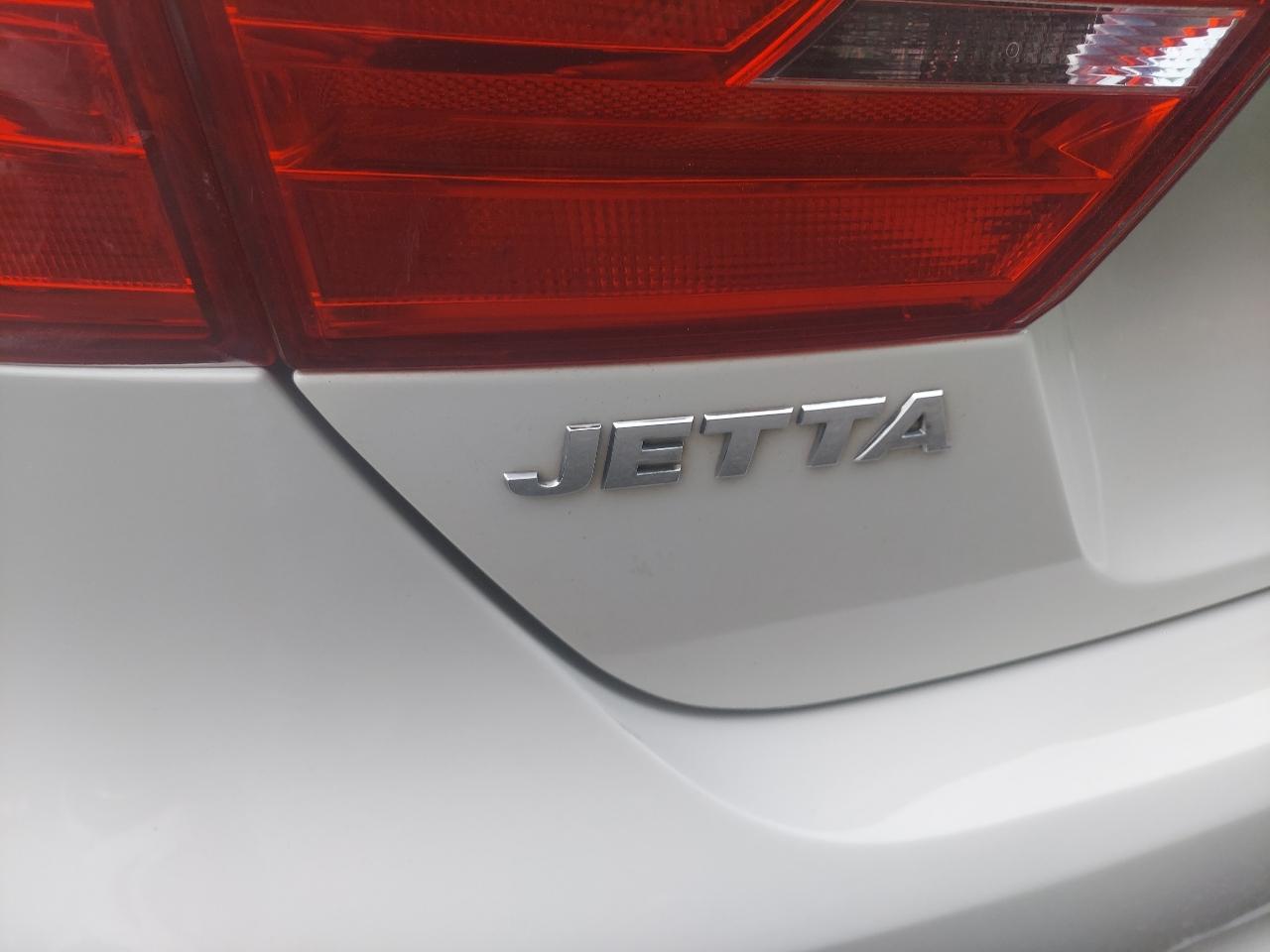 Volkswagen Jetta Sedan 4dr Auto S 2014
