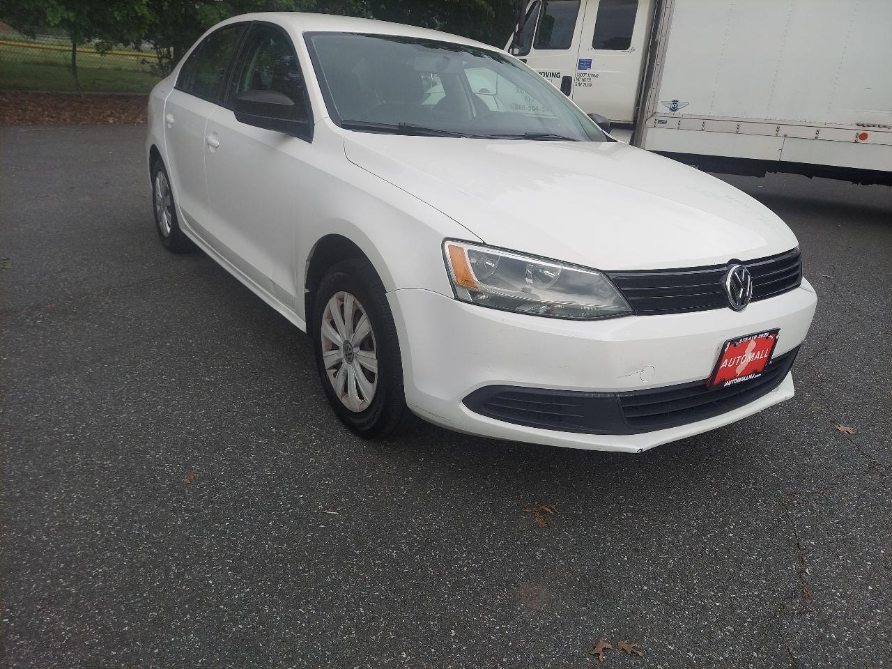 Volkswagen Jetta Sedan 4dr Auto S 2014