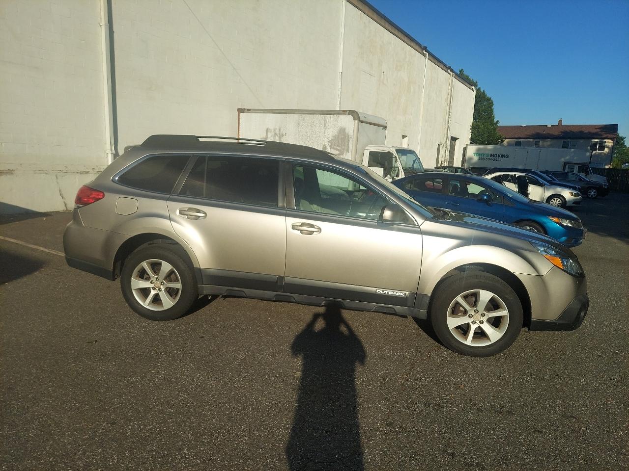 Subaru Outback 4dr Wgn H4 Auto 2.5i Premium 2014