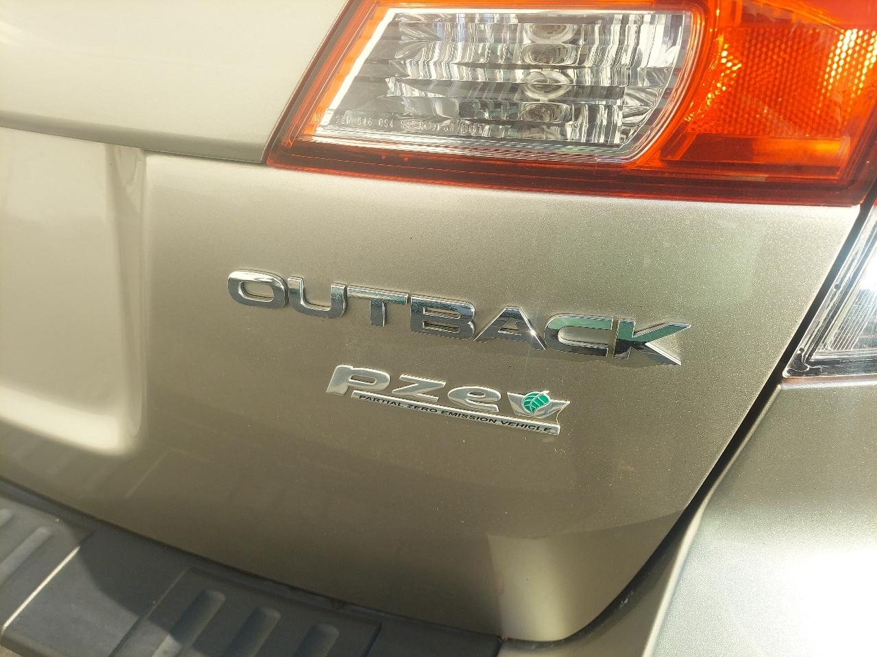 Subaru Outback 4dr Wgn H4 Auto 2.5i Premium 2014