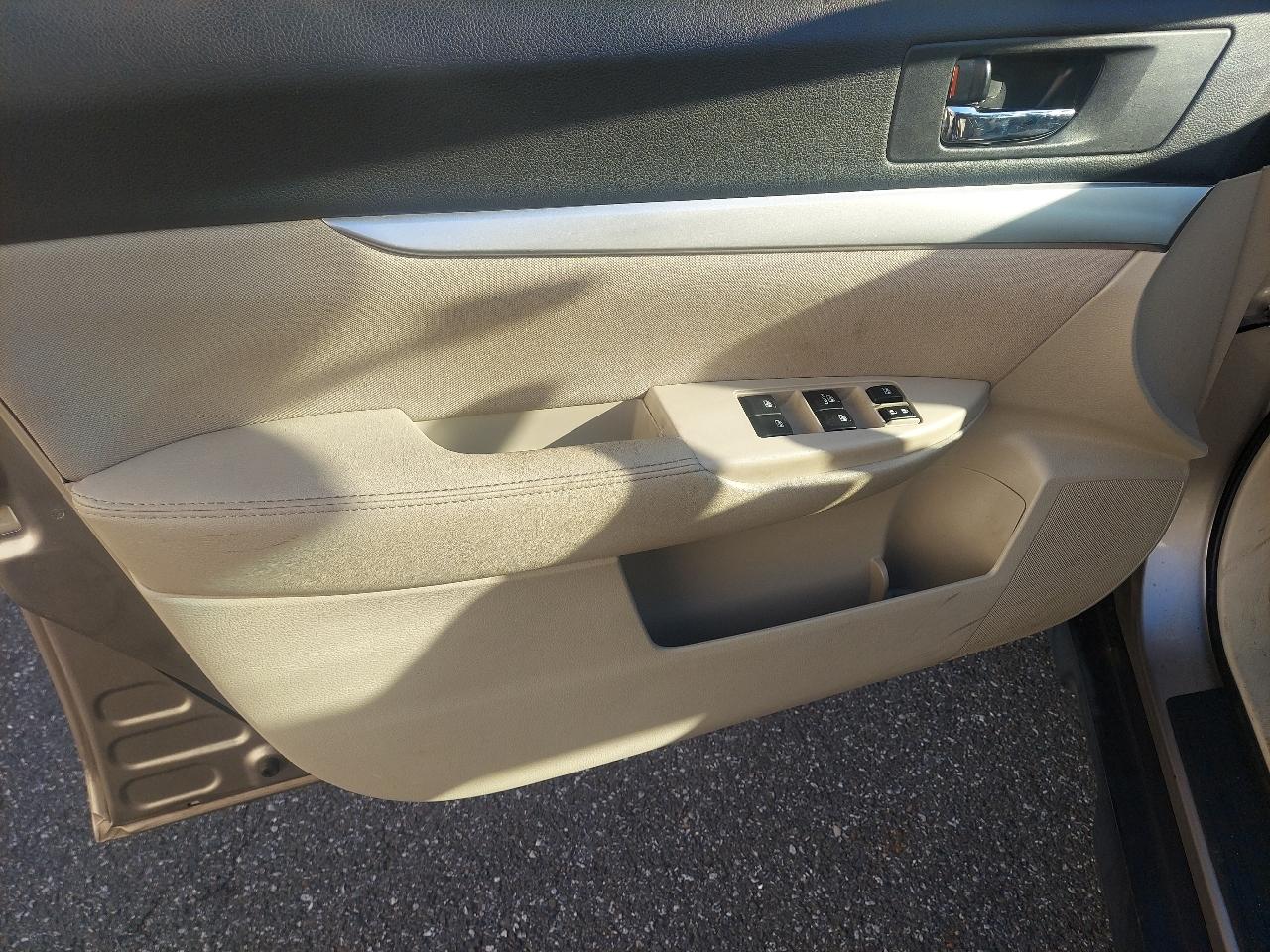 Subaru Outback 4dr Wgn H4 Auto 2.5i Premium 2014