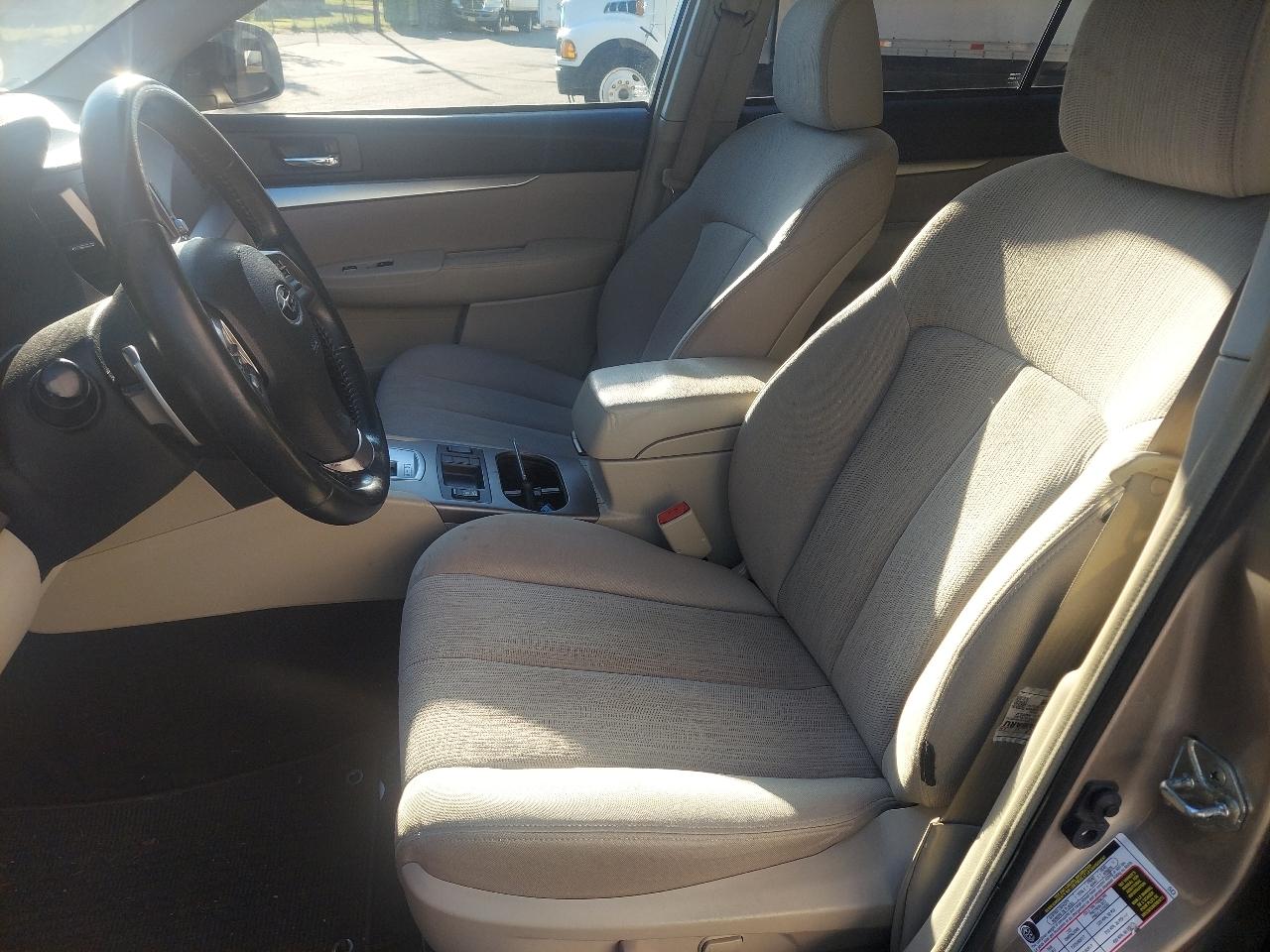 Subaru Outback 4dr Wgn H4 Auto 2.5i Premium 2014