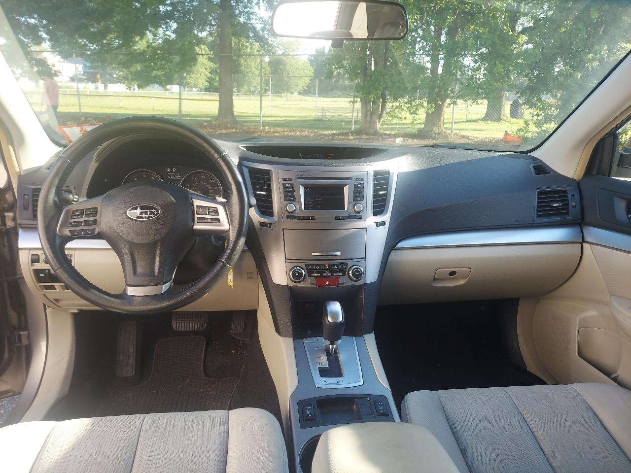 Subaru Outback 4dr Wgn H4 Auto 2.5i Premium 2014
