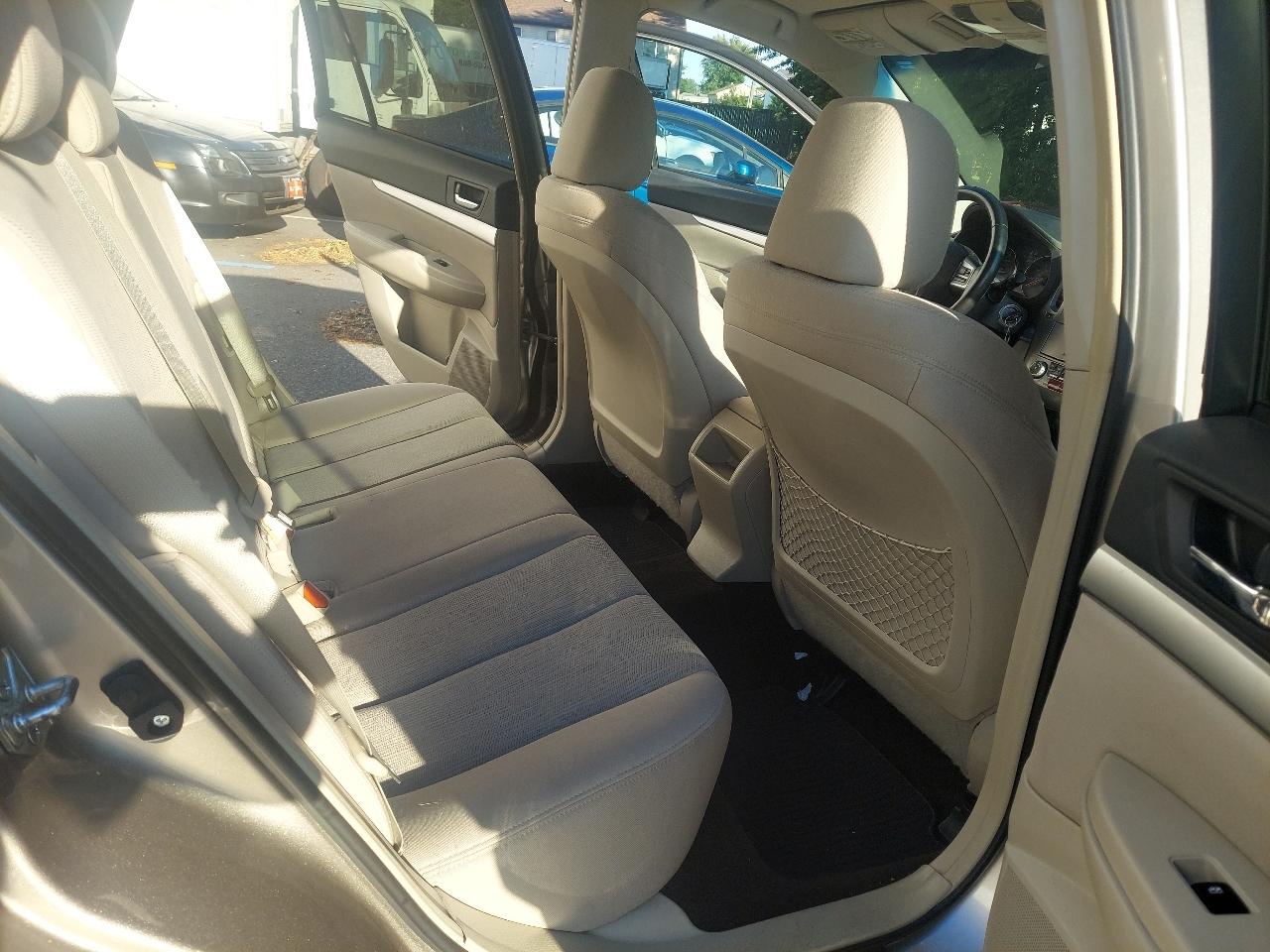 Subaru Outback 4dr Wgn H4 Auto 2.5i Premium 2014