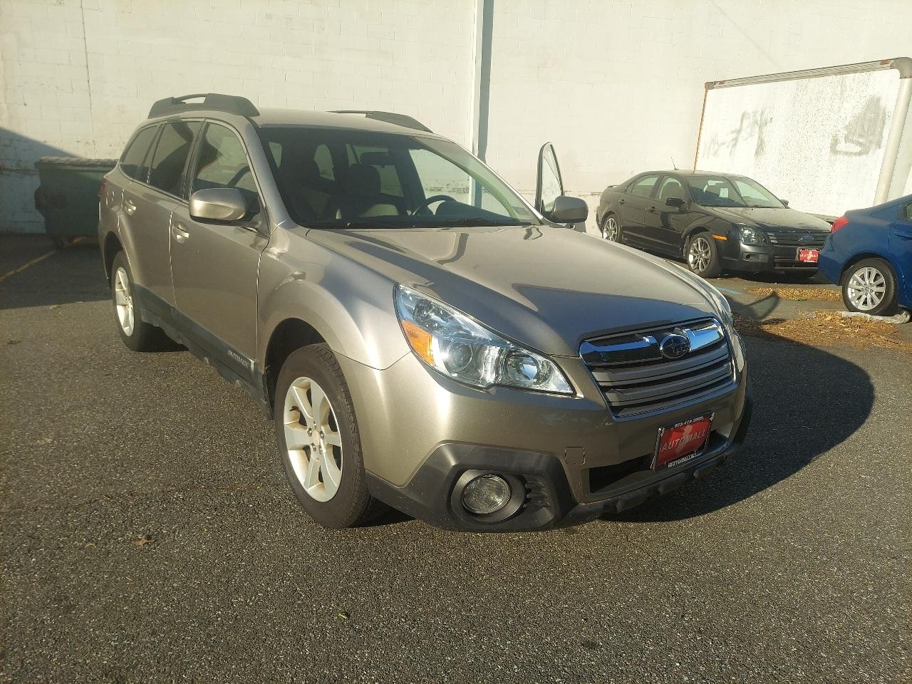 Subaru Outback 4dr Wgn H4 Auto 2.5i Premium 2014