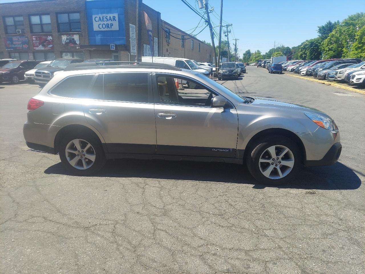 Subaru Outback 4dr Wgn H4 Auto 2.5i Premium 2014