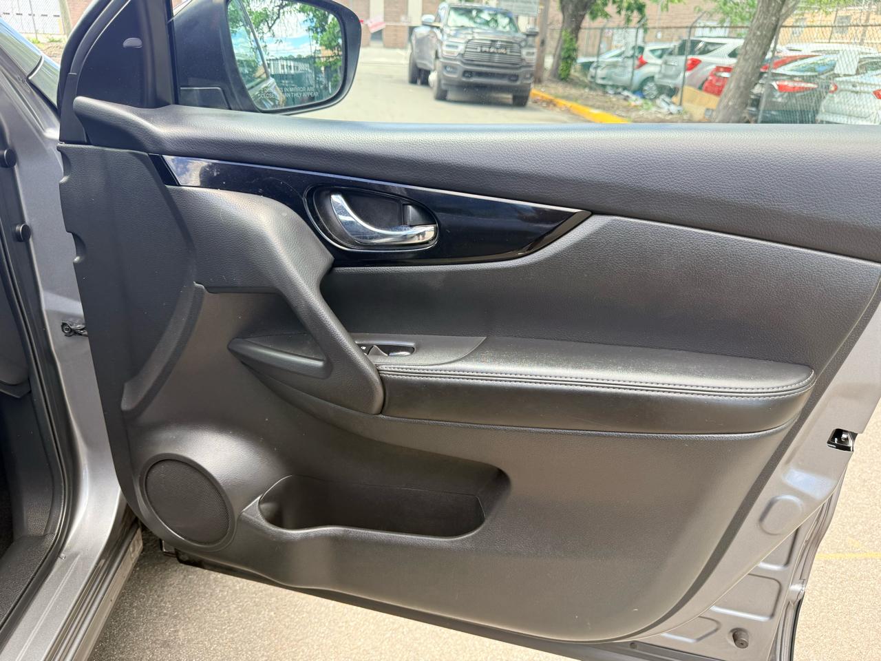 Nissan Rogue Sport AWD SV 2020