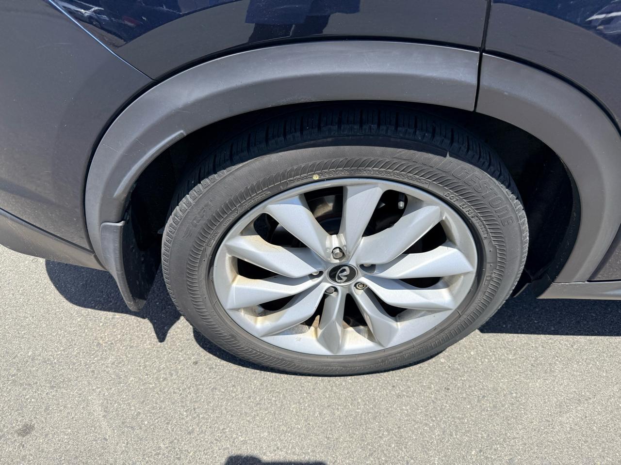 Infiniti QX50 ESSENTIAL AWD 2019