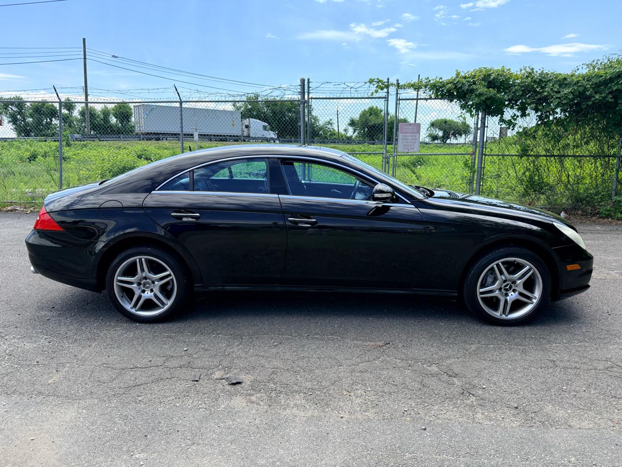 Mercedes-Benz CLS-Class 4dr Sdn 5.0L 2006
