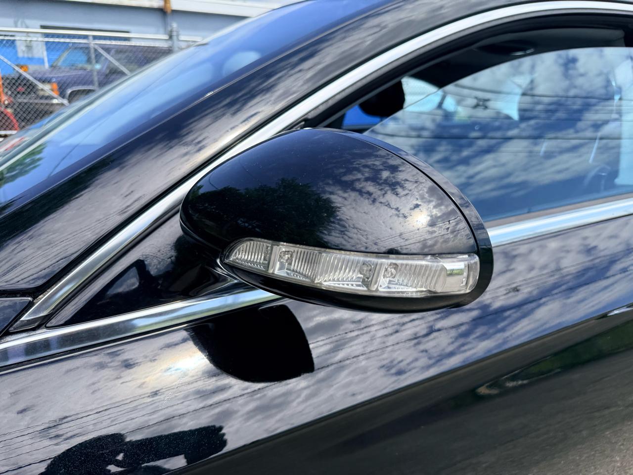 Mercedes-Benz CLS-Class 4dr Sdn 5.0L 2006