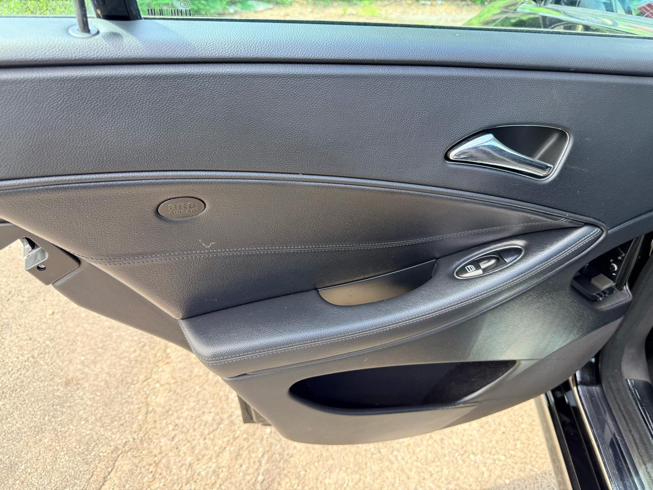 Mercedes-Benz CLS-Class 4dr Sdn 5.0L 2006