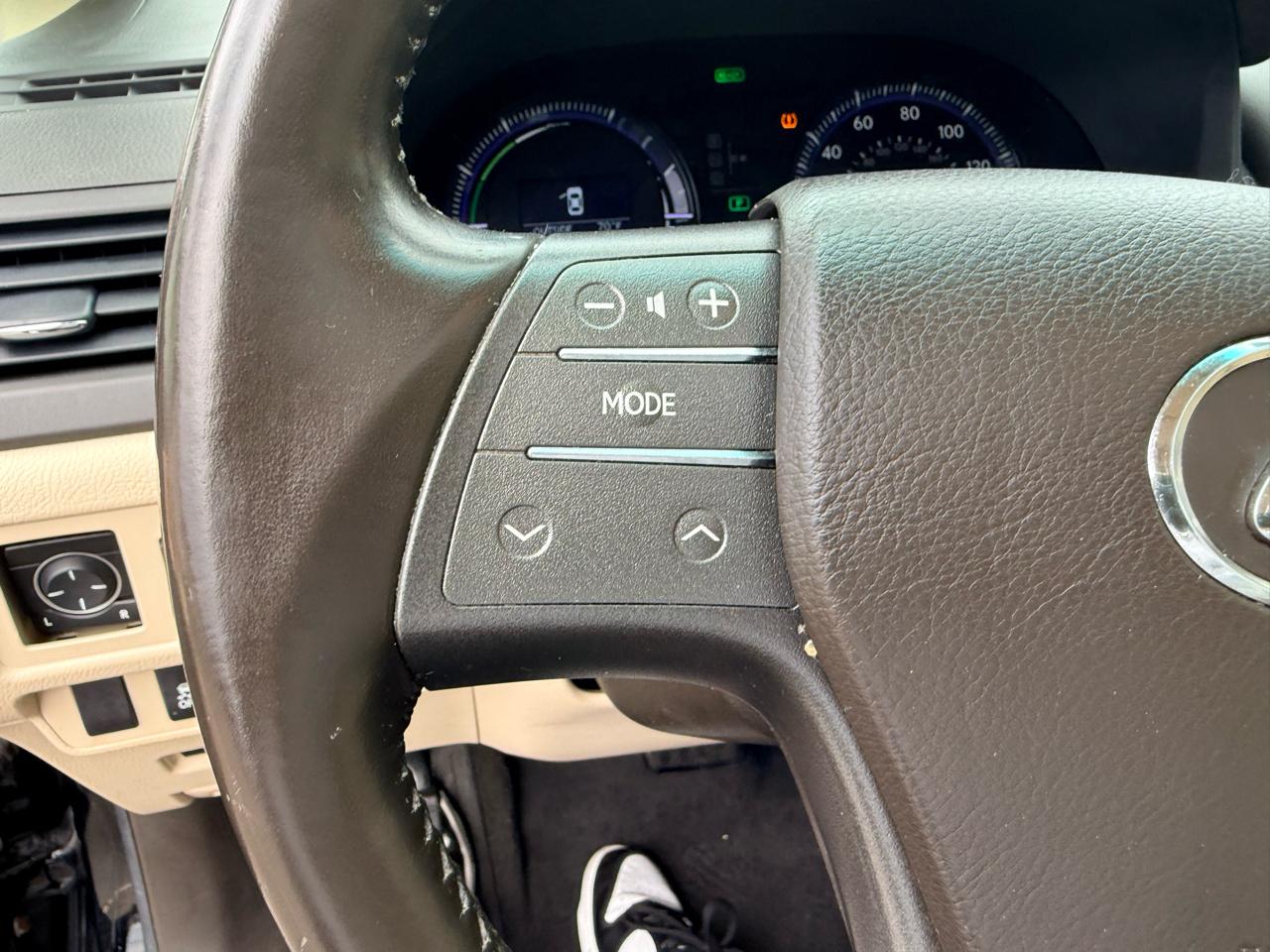 Lexus HS 250h 4dr Sdn Hybrid 2010