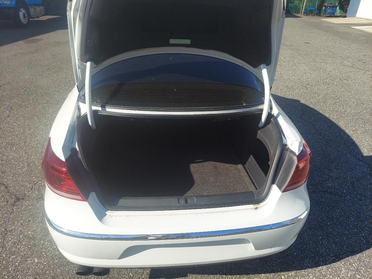 Volkswagen CC 2.0T Sport DSG PZEV 2017