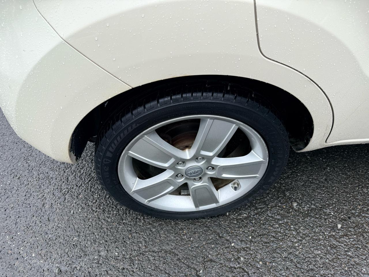 Kia Soul 5dr Wgn Auto ! 2011