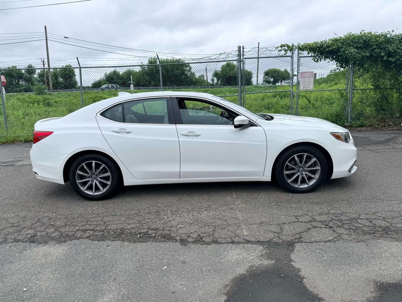 Acura TLX 2.4L FWD 2018