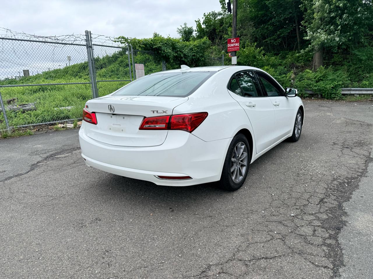 Acura TLX 2.4L FWD 2018
