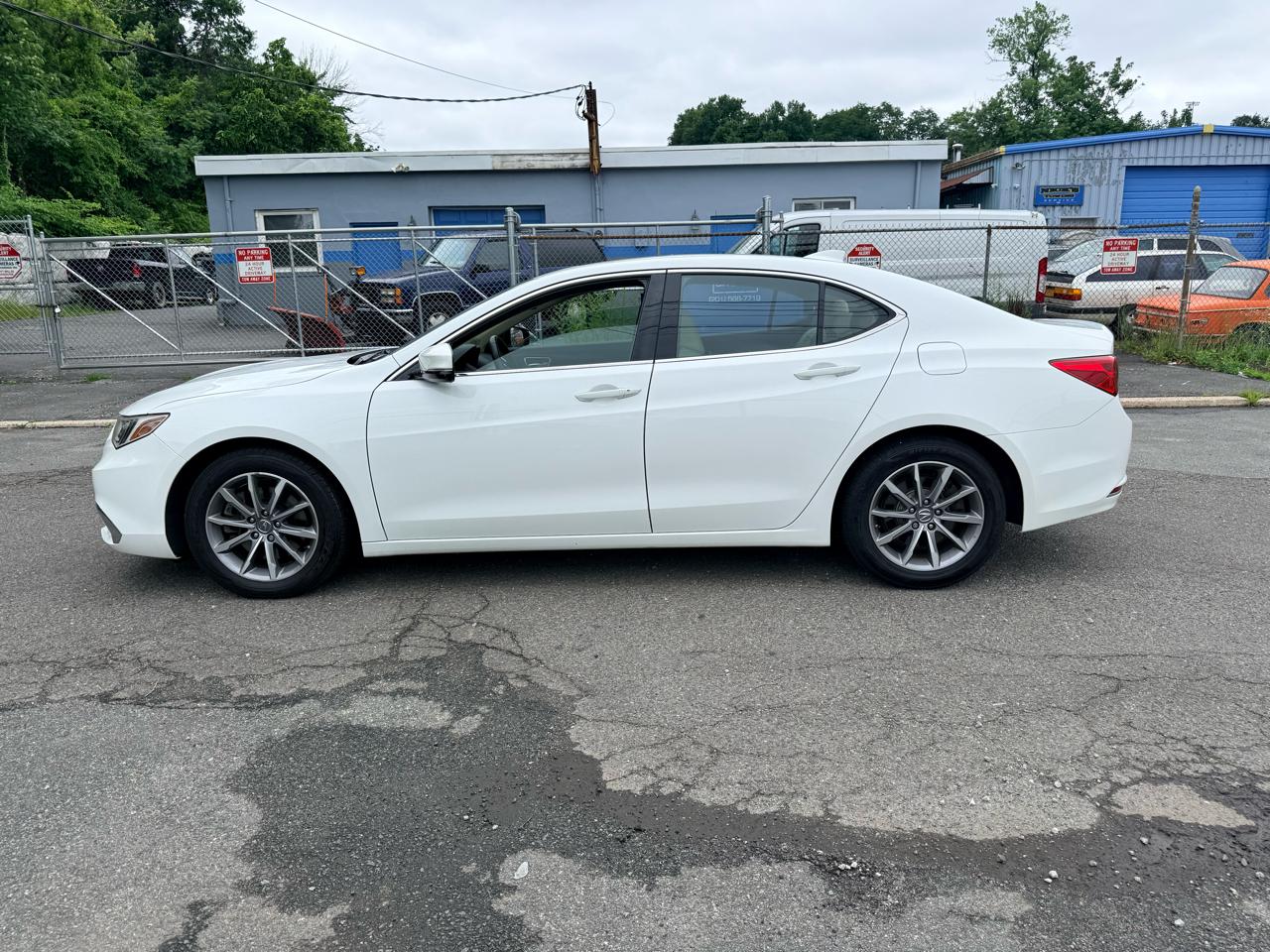 Acura TLX 2.4L FWD 2018