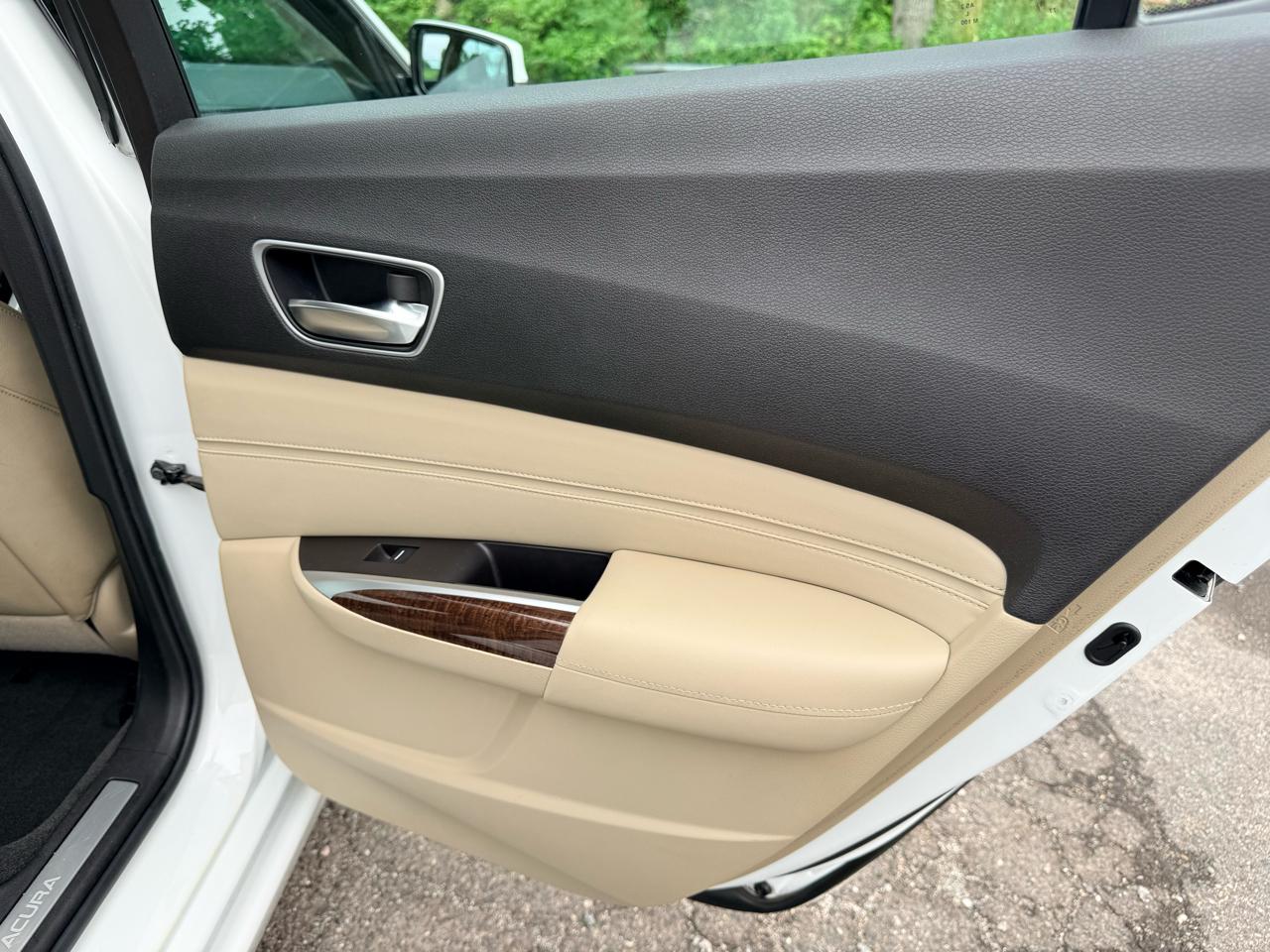 Acura TLX 2.4L FWD 2018