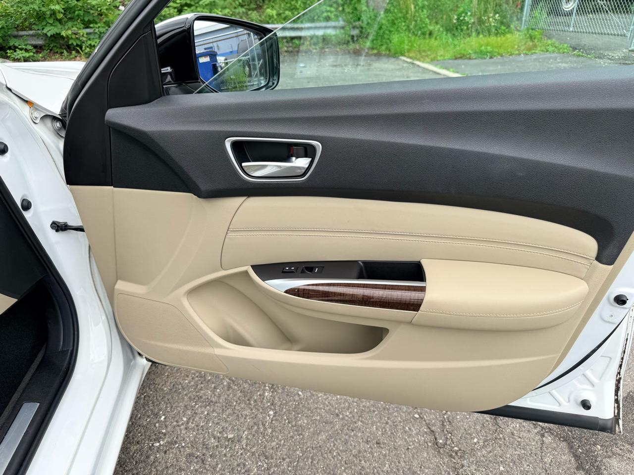 Acura TLX 2.4L FWD 2018