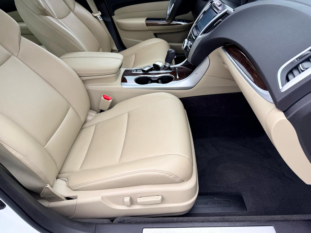 Acura TLX 2.4L FWD 2018