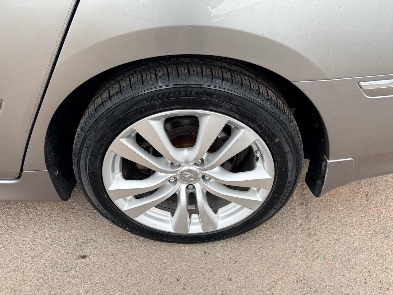 Infiniti M35 4dr Sdn RWD 2008