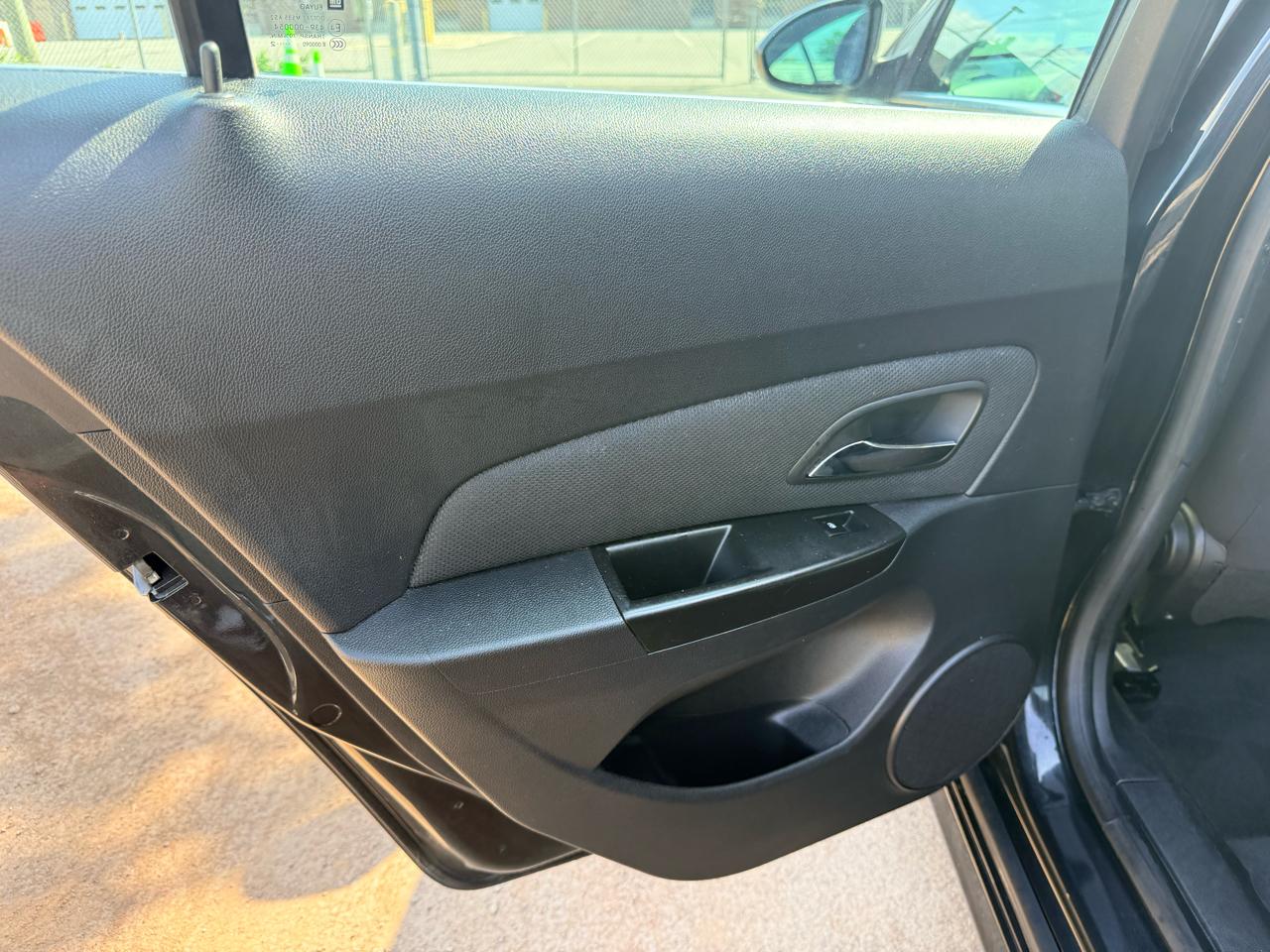 Chevrolet Cruze 4dr Sdn LT w/1LT 2012