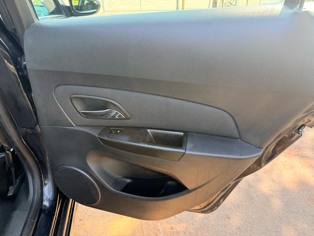 Chevrolet Cruze 4dr Sdn LT w/1LT 2012