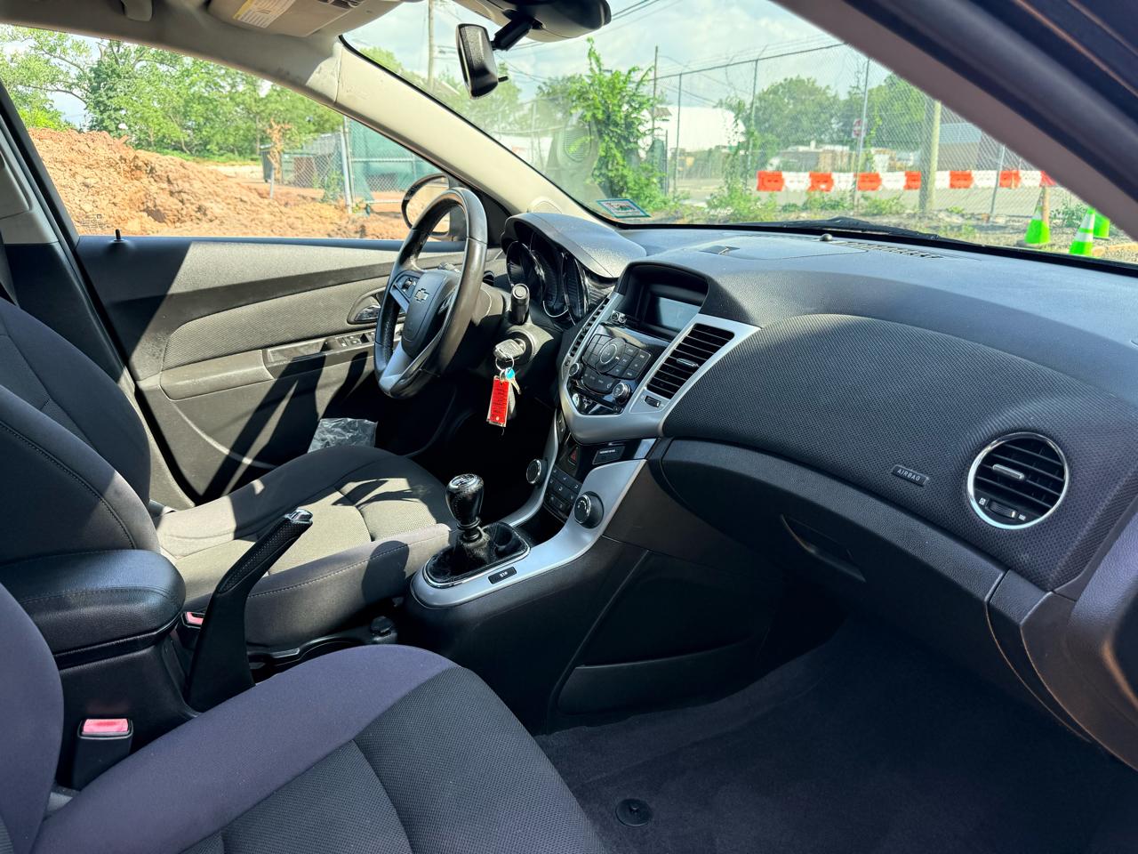 Chevrolet Cruze 4dr Sdn LT w/1LT 2012