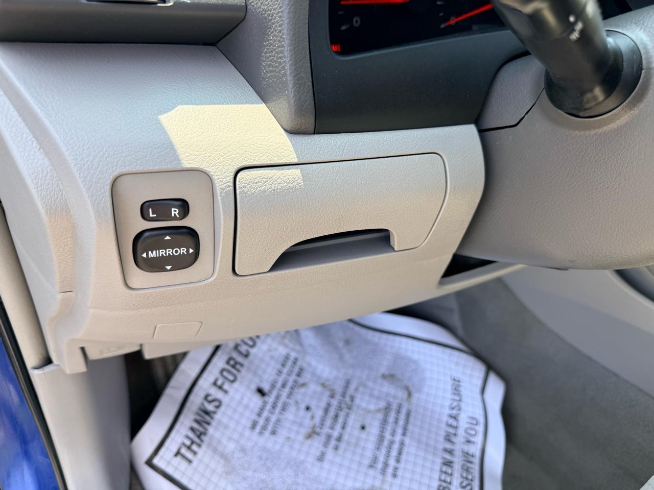 Toyota Camry 4dr Sdn I4 Auto XLE (Natl) 2007