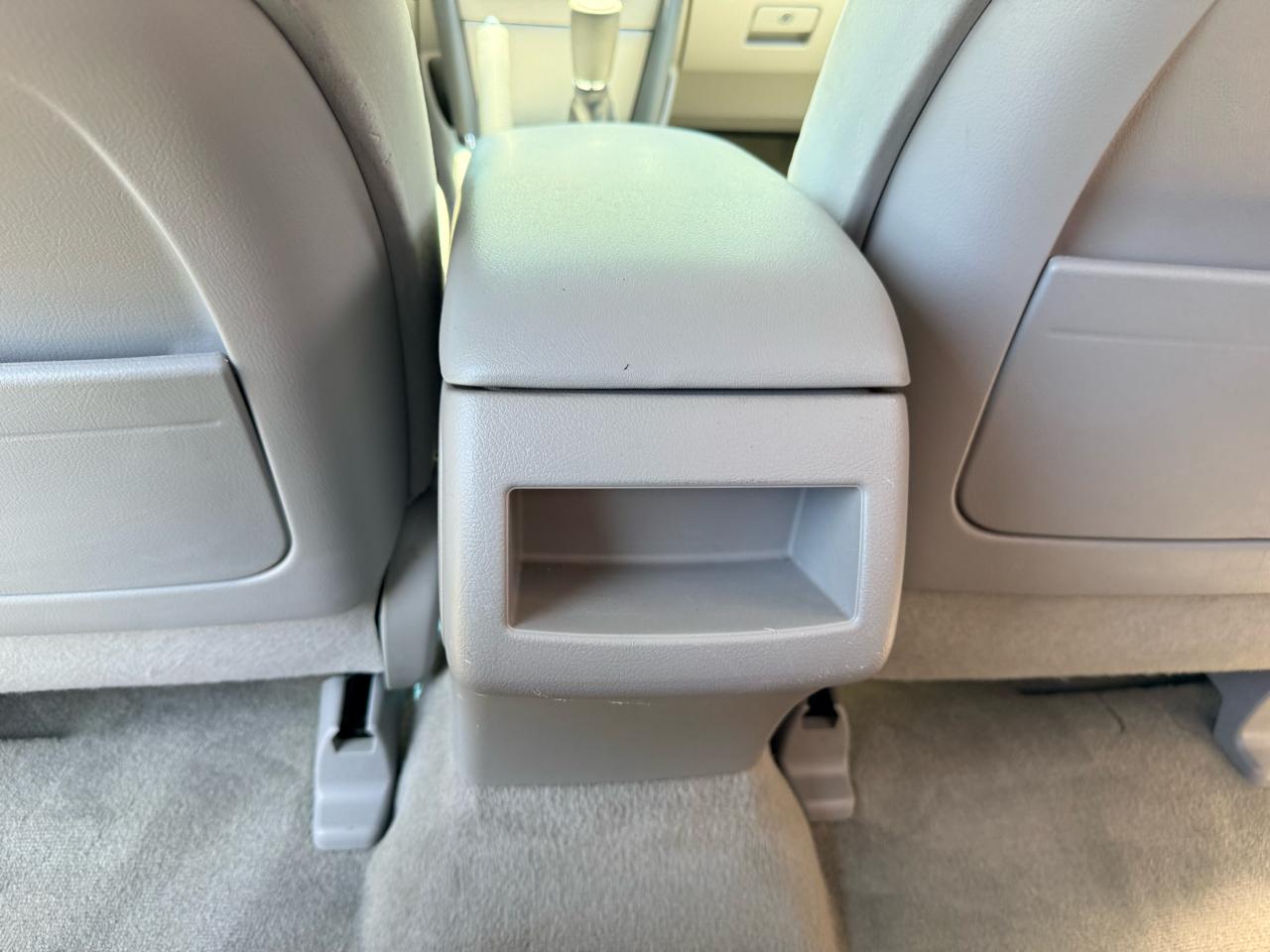 Toyota Camry 4dr Sdn I4 Auto XLE (Natl) 2007