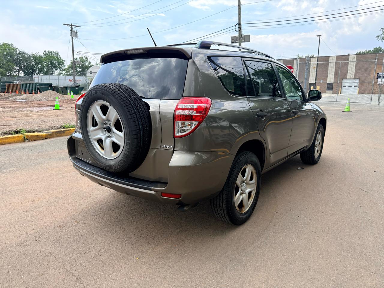 Toyota RAV4 4WD 4dr 4-cyl 4-Spd AT (Natl) 2009