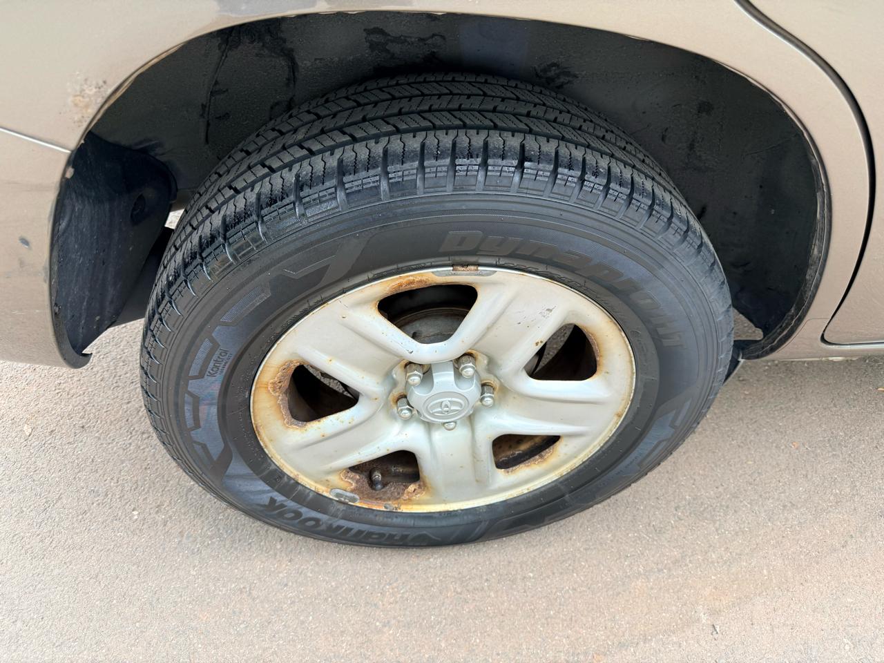 Toyota RAV4 4WD 4dr 4-cyl 4-Spd AT (Natl) 2009
