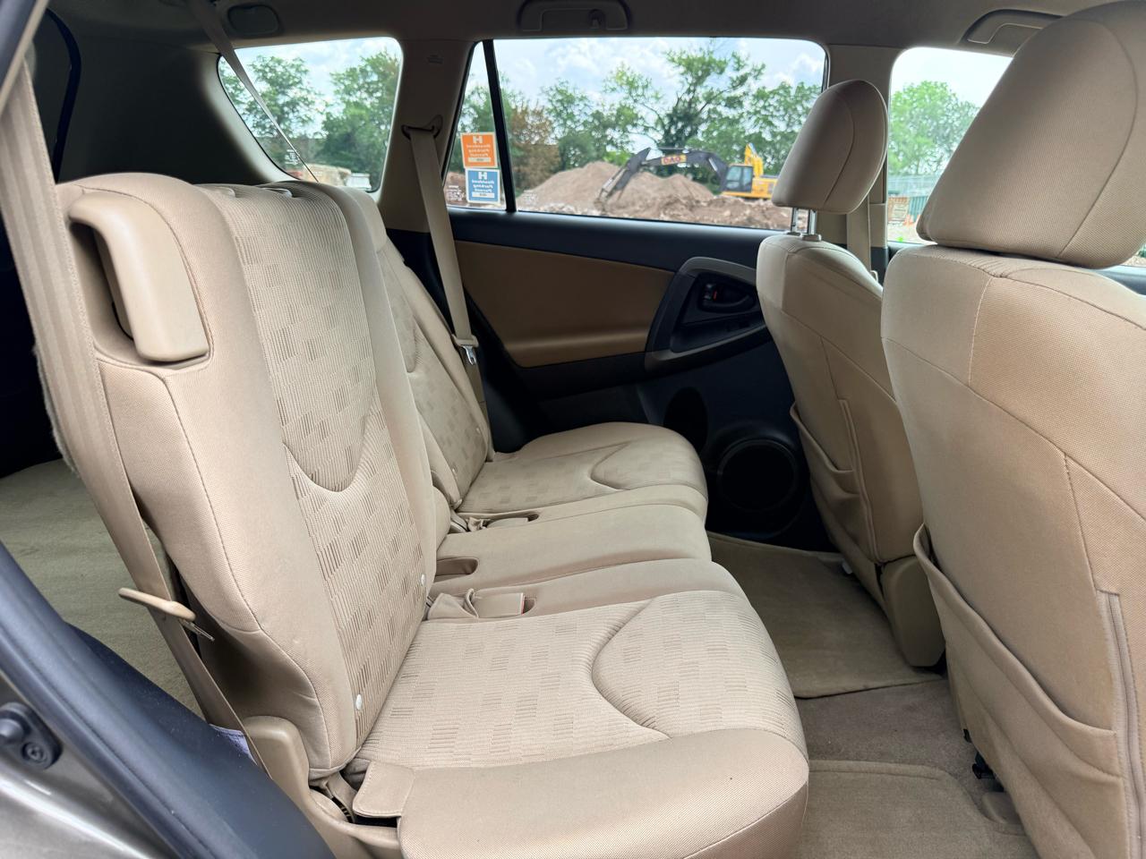 Toyota RAV4 4WD 4dr 4-cyl 4-Spd AT (Natl) 2009