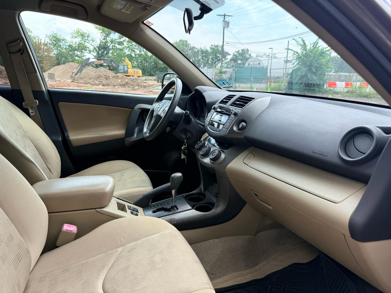 Toyota RAV4 4WD 4dr 4-cyl 4-Spd AT (Natl) 2009