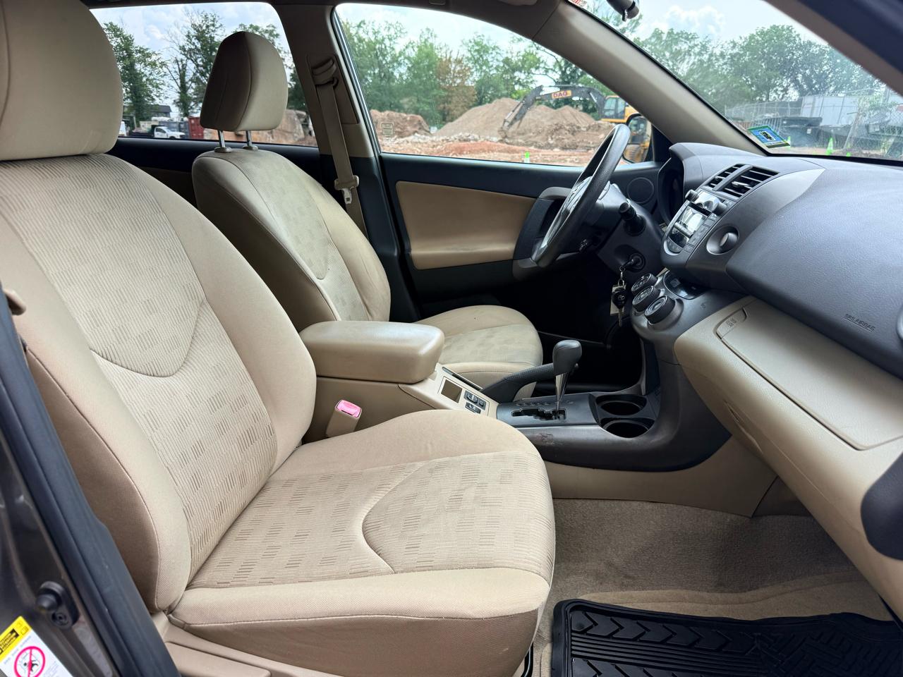 Toyota RAV4 4WD 4dr 4-cyl 4-Spd AT (Natl) 2009