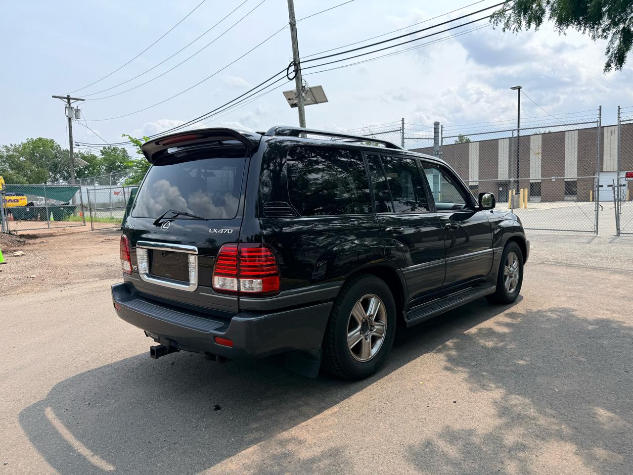 Lexus LX 470 4dr SUV 2006