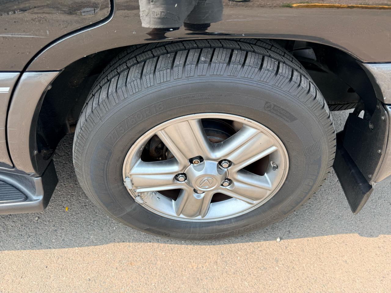 Lexus LX 470 4dr SUV 2006